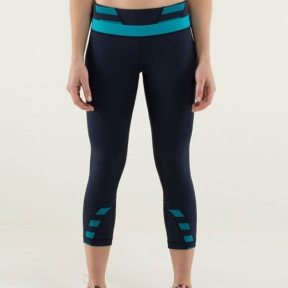 Lululemon Navy Inspire Crop II 22" - Picture 1 of 15